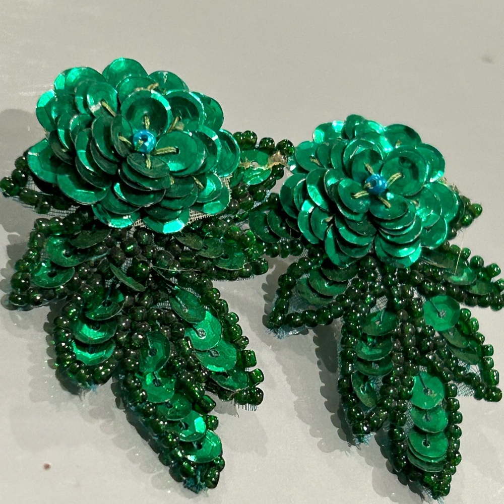 Sequined Christmas Green Vintage Pierced Earrings New